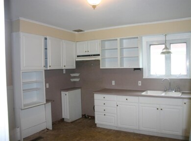 112 Swan St, Schenectady, NY 12302 - photo 3