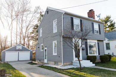 2441MildredAveSE-3