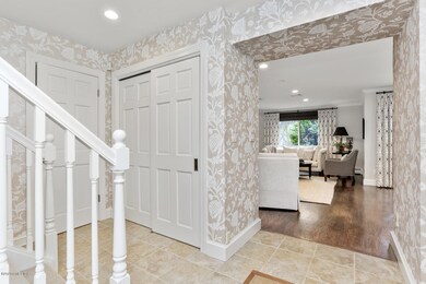 45 Ettl Ln unit 406, Greenwich, CT 06831 - photo 2