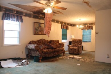 606 River St, Jacksonville, NC 28540 - photo 3