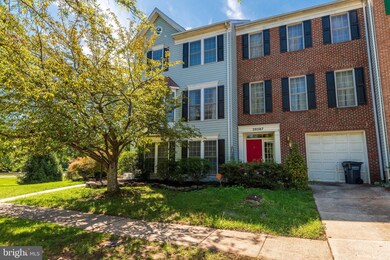 20589 Crestmont Terrace, Sterling, VA 20165 - photo 3