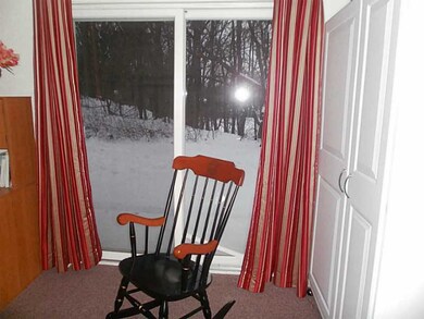 207 Holley Ln unit 207, Woonsocket, RI 02895 - photo 7