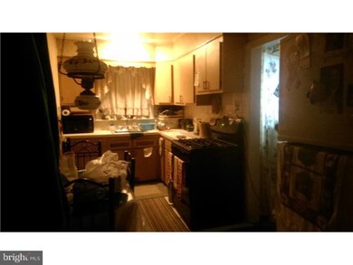 6857 Clover Ln, Upper Darby, PA 19082 - photo 2