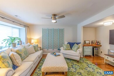 124 Woodlake Dr, Charlottesville, VA 22901 - photo 4