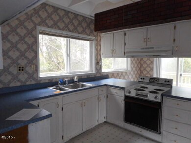 3103 SW Beach Ave, Lincoln City, OR 97367 - photo 3