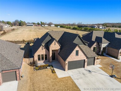 6819 S Tamarack Ave, Broken Arrow, OK 74011 - photo 3