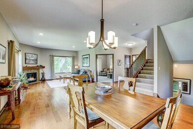 Lovely open floor plan makes for great entertainin