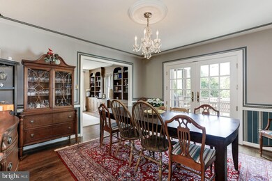 2432 Lexington Rd, Falls Church, VA 22043 - photo 4