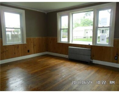 15 Inman Ave, Warwick, RI 02886 - photo 4