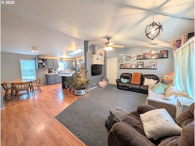 2209 Terra Lee Ct, La Grande, OR 97850 - photo 3