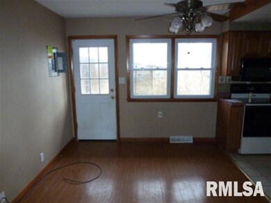 1334 Rutledge Dr, Lincoln, IL 62656 - photo 6