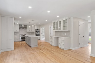 96 Middlesex Ave, Wilmington, MA 01887 - photo 4