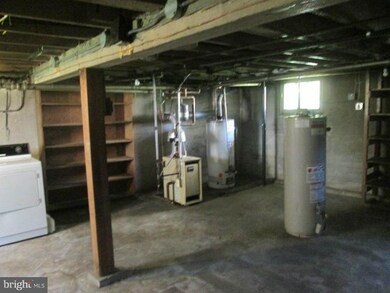 5404 Catalpha Rd, Baltimore, MD 21214 - photo 7