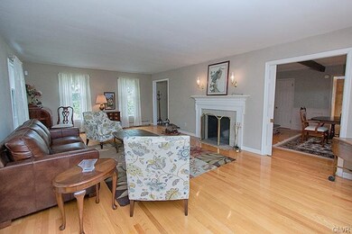 4116 Maulfair Dr, Allentown, PA 18103 - photo 5