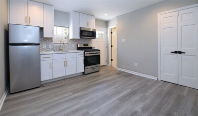 1308 Enid St unit 2, Houston, TX 77009 - photo 5