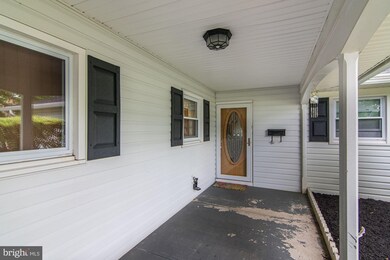 12049 Twin Cedar Ln, Bowie, MD 20715 - photo 6