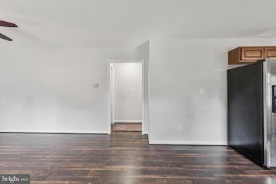 217 Locust Ave, Colonial Beach, VA 22443 - photo 2