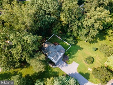 515 Forest Hills Cir, Devon, PA 19333 - photo 2