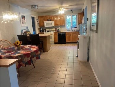 527 Hatchery Rd, North Kingstown, RI 02852 - photo 3