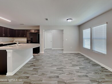 7706 Honor Ct, Jacksonville, FL 32210 - photo 4