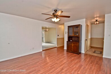 3282 Bluebird Dr, Bushkill, PA 18324 - photo 5