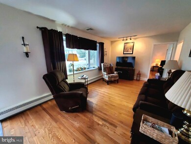 21 Walnut Rd, Wallingford, PA 19086 - photo 2