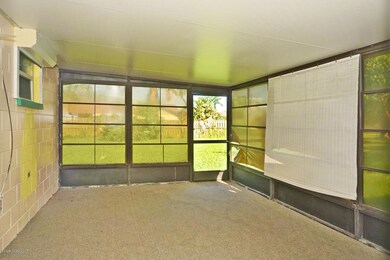 631 Amor Dr-18