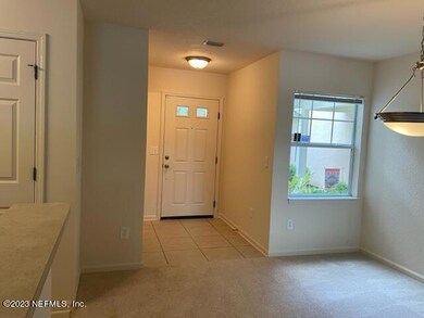 8550 - Foyer :Dining Rm