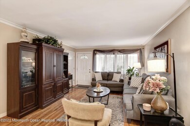 06-Living Room