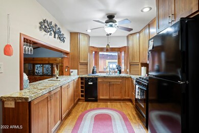 Kitchen (2)