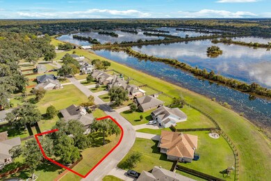 252 Twin Lakes Blvd W, West Columbia, TX 77486 - photo 2