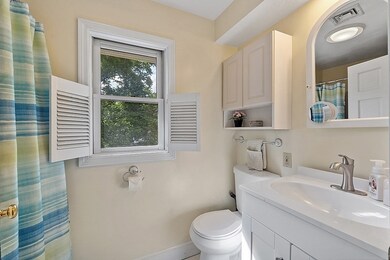 14 Locke St, Winchester, MA 01890 - photo 7