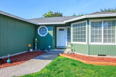 1255 Glengrove Ave, Central Point, OR 97502 - photo 4