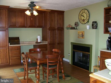 7624 Patapsco Dr, Sykesville, MD 21784 - photo 3