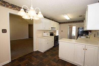 Breakfast room into kitchen