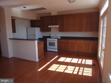 12948 Clarksburg Square Rd, Clarksburg, MD 20871 - photo 5