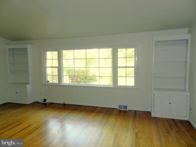 383 Friendship Dr, Paoli, PA 19301 - photo 4