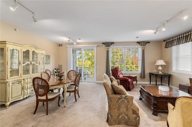 Living rm and dining area