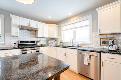 33 Dupont Ct, Yarmouth, ME 04096 - photo 5