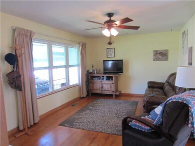 Living Room. Spacious sized living room is invitin