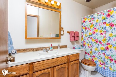 Upstairs Bathroom 9967-FULL