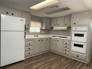 43850 20th St E unit Spc 211, Lancaster, CA 93535 - photo 6