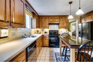 39 Thomas St, Ashland, MA 01721 - photo 6