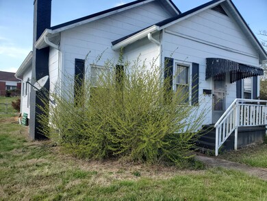 2105 E Unaka Ave, Johnson City, TN 37601 - photo 2