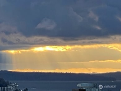 Another captivating photo taken by the seller.  This is what you enjoy while living here.