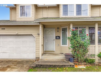 9827 N Ivanhoe St, Portland, OR 97203 - photo 4