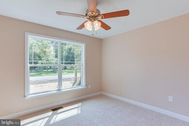 11 Nicholson Dr, Colonial Beach, VA 22443 - photo 5