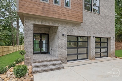 120 N Gwinnett St, Buford, GA 30518 - photo 3