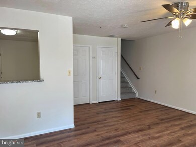 8848 Goose Landing Cir, Columbia, MD 21045 - photo 5