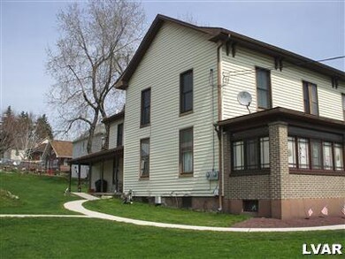 210 Mauch Chunk St, Nazareth, PA 18064 - photo 2